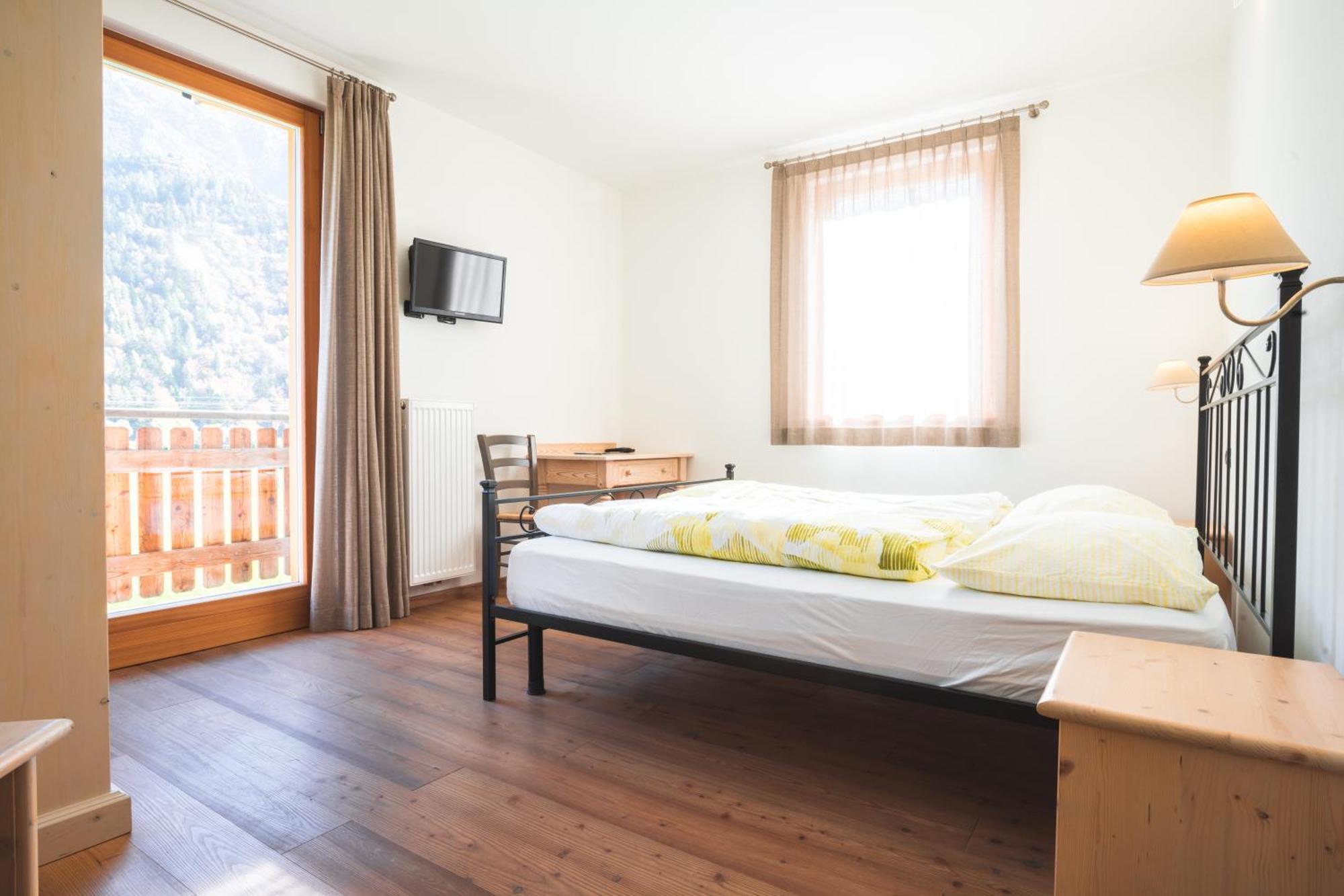 Garni Dal Mozat Bed & Breakfast Lenzumo di Concei Exterior photo